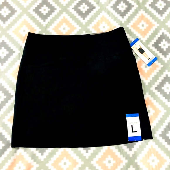 S.L. Fashions Dresses & Skirts - NWT S.C. & CO Large 360 Tummy Control Skirt